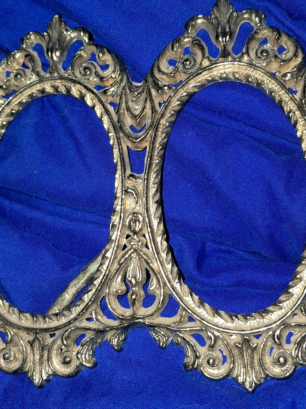 Ornate Double Picture Frame in Metallic Gold